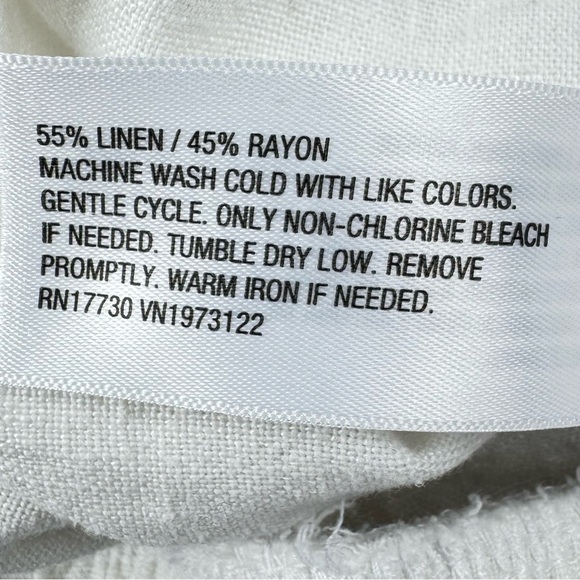 Universal Threat White Linen Shorts w/Pockets - Picture 5 of 7